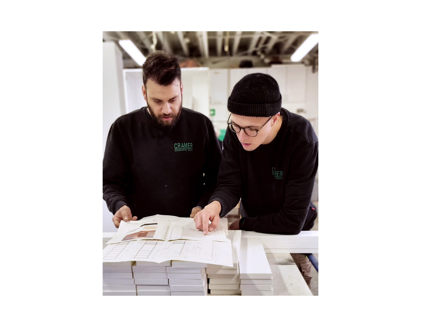 Team_Mitarbeiter bei der Arbeit